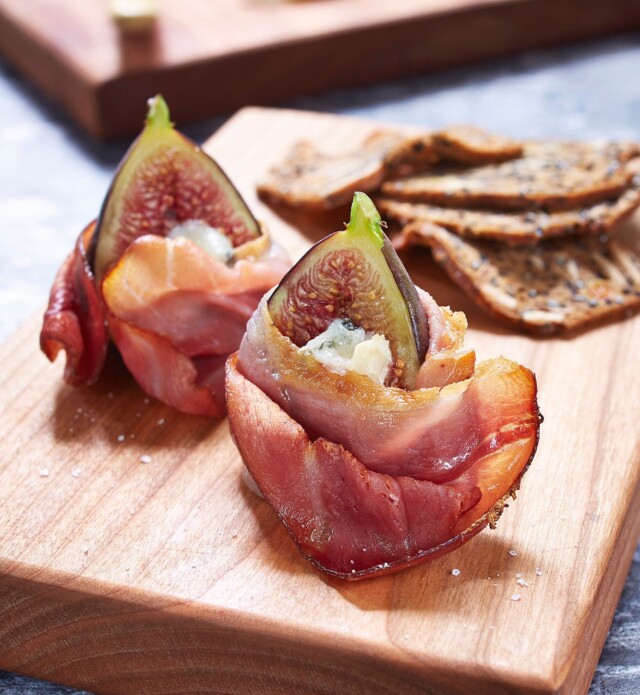 Prosciutto wrapped figs